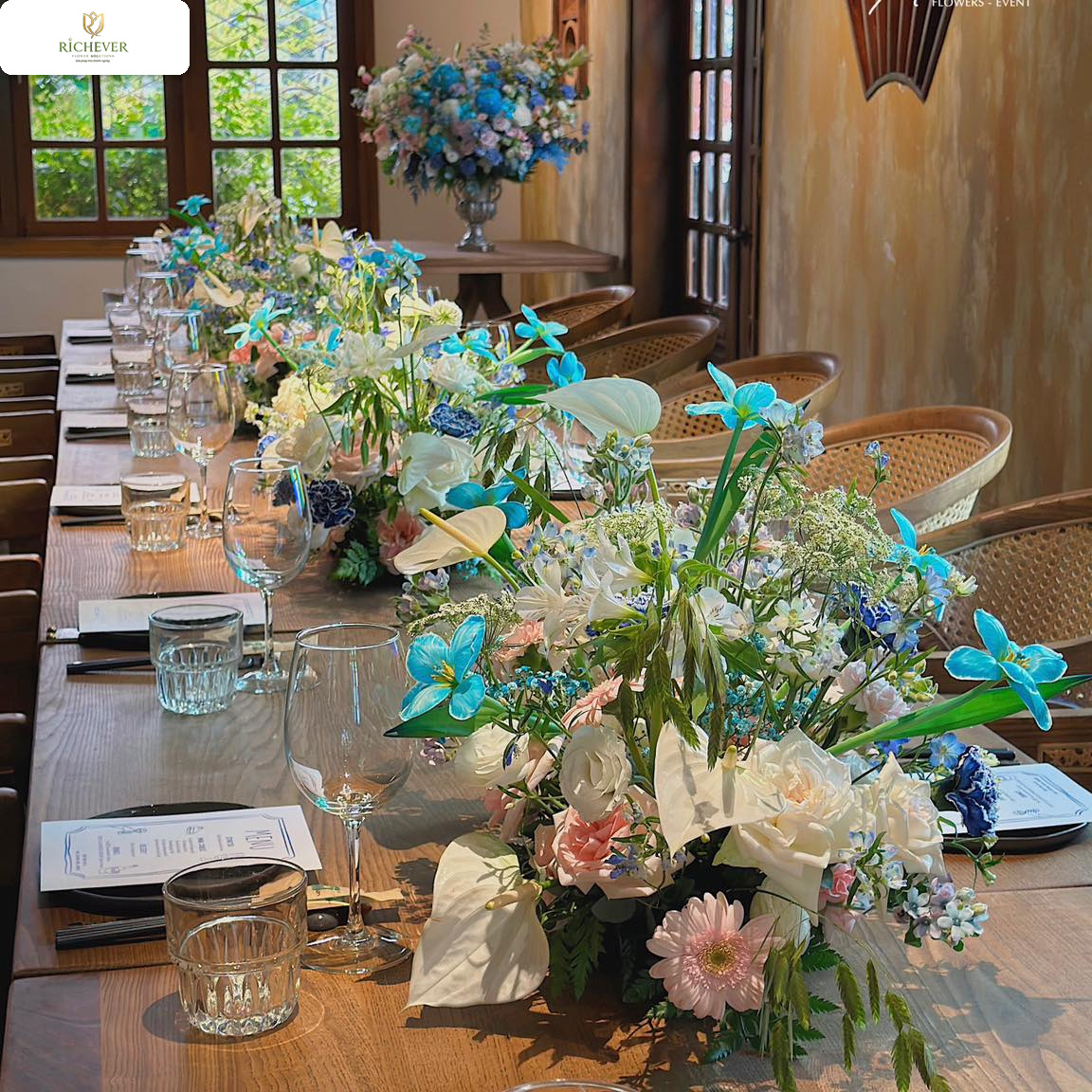 Dịch vụ hoa doanh nghiệp RichEver